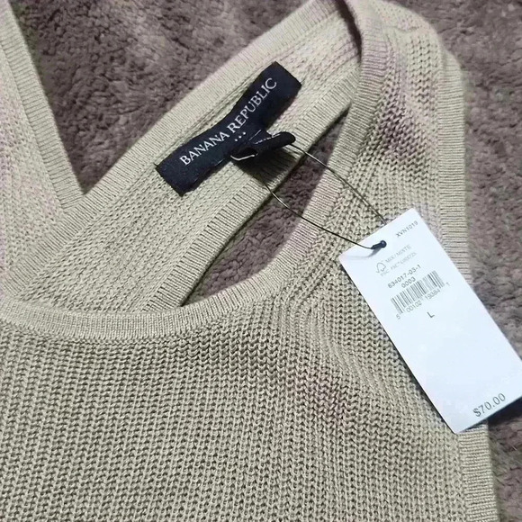 BANANA REPUBLIC REVERSE CROSS-BACK TANK - Picture 10 of 10